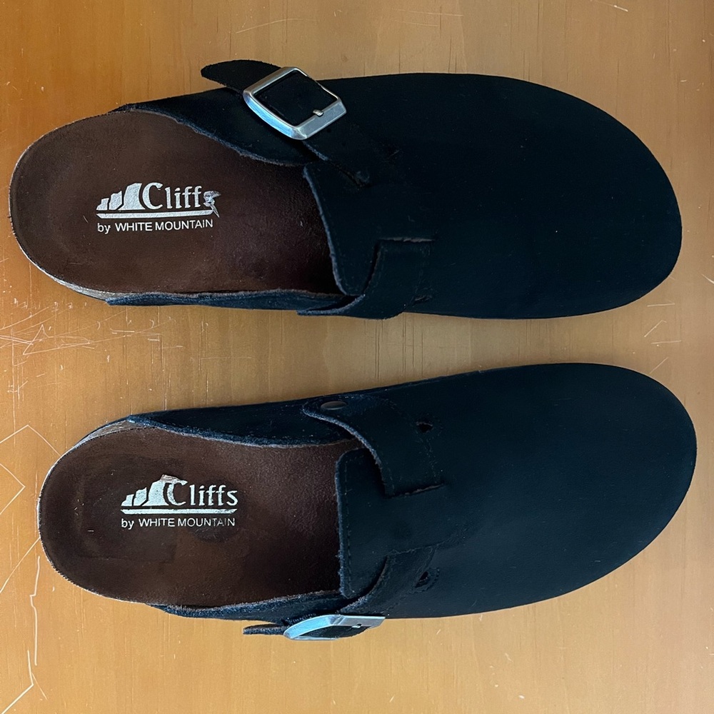 Cliffs by White Mountain Black Slip-On Shoes